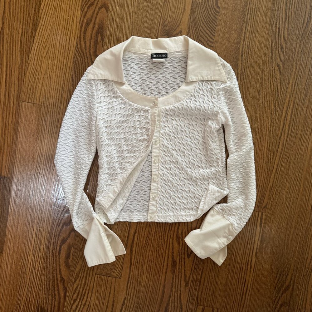 Vintage Scorpio Textured Button-Up Blouse – Cream Mesh / Statement Collar